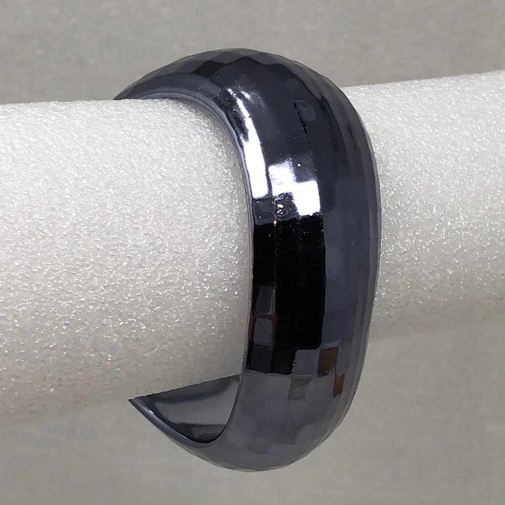 Vintage Lucite Bangles Set Of Two Faceted Wavy - Picture 7 of 13